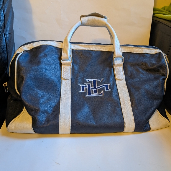 Roots Vintage Toronto Maple Leafs Duffel Bag In GUC - Picture 2 of 16